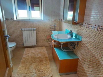 Moradia T5 para Venda em Proença-A-Nova e Peral