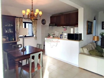 Moradia T6 para Venda em Cumeada e Marmeleiro