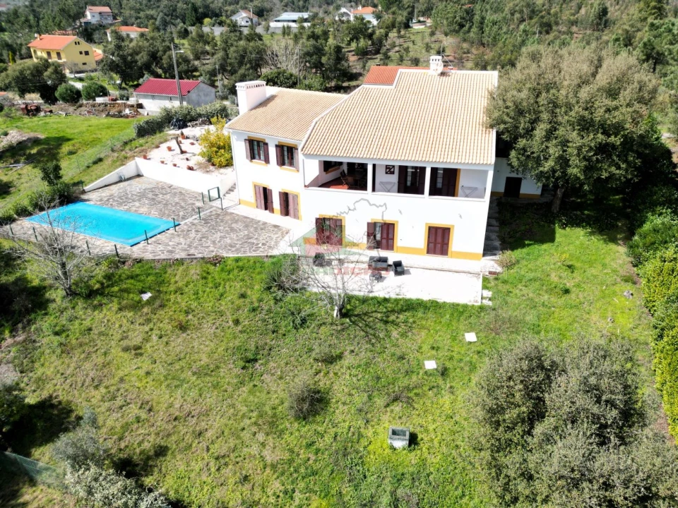 Moradia T4 para Venda em Sertã Foto 58