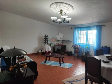 Moradia T3 para Venda em Casais e Alviobeira