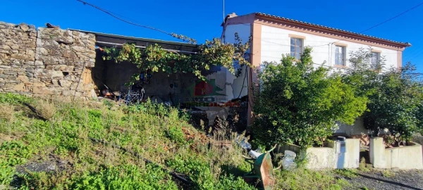 Moradia T3 para Venda em Proença-A-Nova e Peral