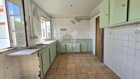 Moradia T3 para Venda em Cernache do Bonjardim, Nesperal e Palhais