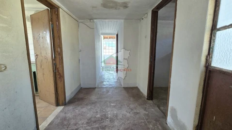 Moradia T3 para Venda em Cernache do Bonjardim, Nesperal e Palhais