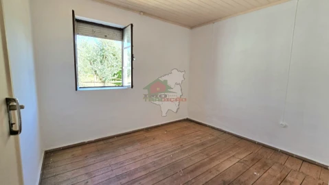 Moradia T3 para Venda em Cernache do Bonjardim, Nesperal e Palhais