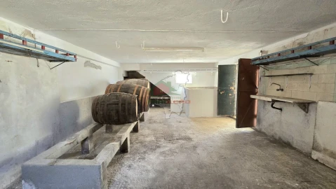 Moradia T3 para Venda em Cernache do Bonjardim, Nesperal e Palhais