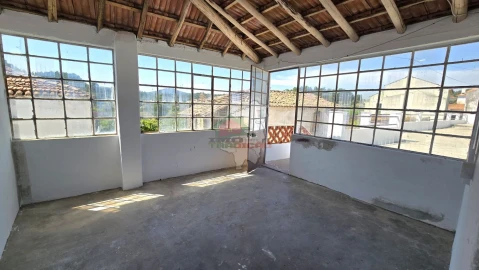 Moradia T3 para Venda em Cernache do Bonjardim, Nesperal e Palhais