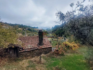 Moradia T2 para Venda em Sobreira Formosa e Alvito da Beira