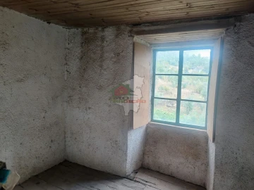 Moradia T2 para Venda em Sobreira Formosa e Alvito da Beira