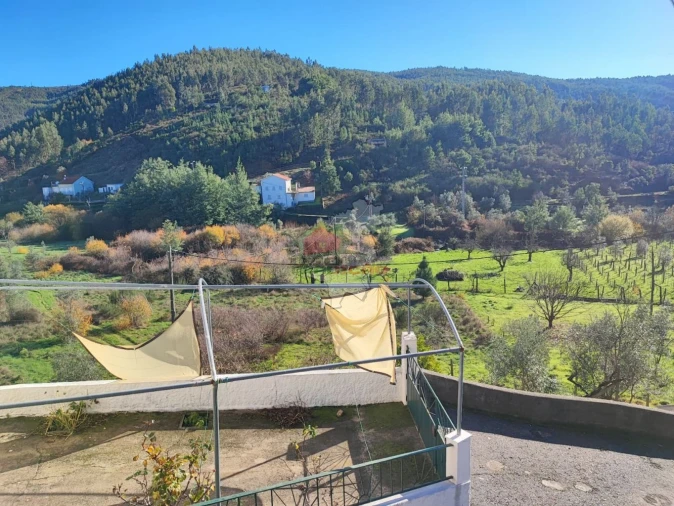 Moradia T1 para Venda em Cabril Foto 4