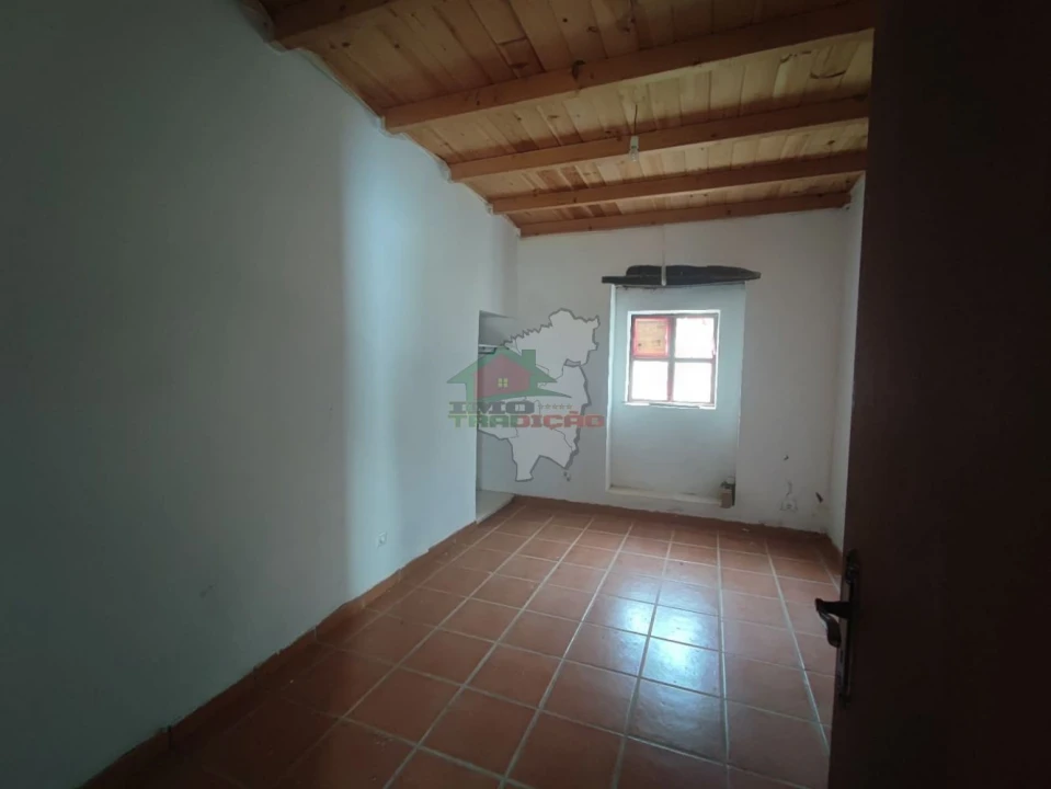 Quinta T3 para Venda em Pedrogão Grande Foto 11