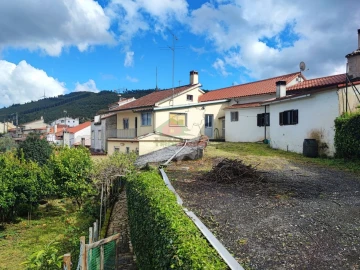 Moradia T4 para Venda em Proença-A-Nova e Peral