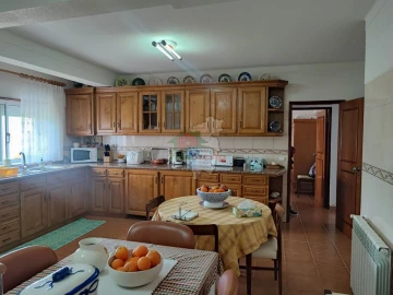 Moradia T4 para Venda em Proença-A-Nova e Peral