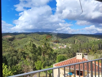 Moradia T4 para Venda em Proença-A-Nova e Peral