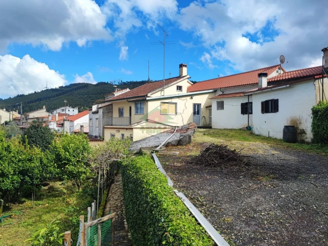 Moradia T4 para Venda em Proença-A-Nova e Peral Foto 2