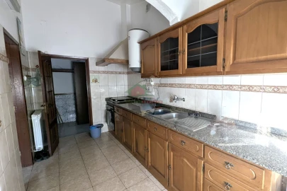 Moradia T3 para Venda em Cernache do Bonjardim, Nesperal e Palhais