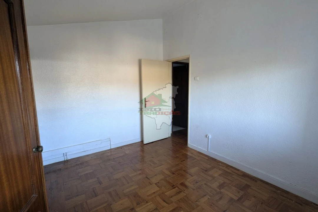 Moradia T3 para Venda em Cernache do Bonjardim, Nesperal e Palhais Foto 12