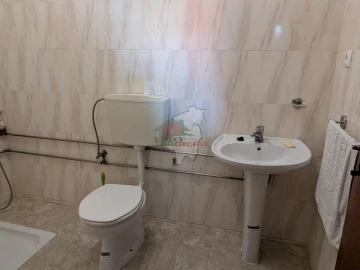 Moradia T5 para Venda em Cernache do Bonjardim, Nesperal e Palhais