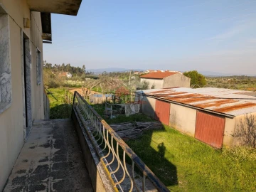 Moradia T5 para Venda em Cernache do Bonjardim, Nesperal e Palhais