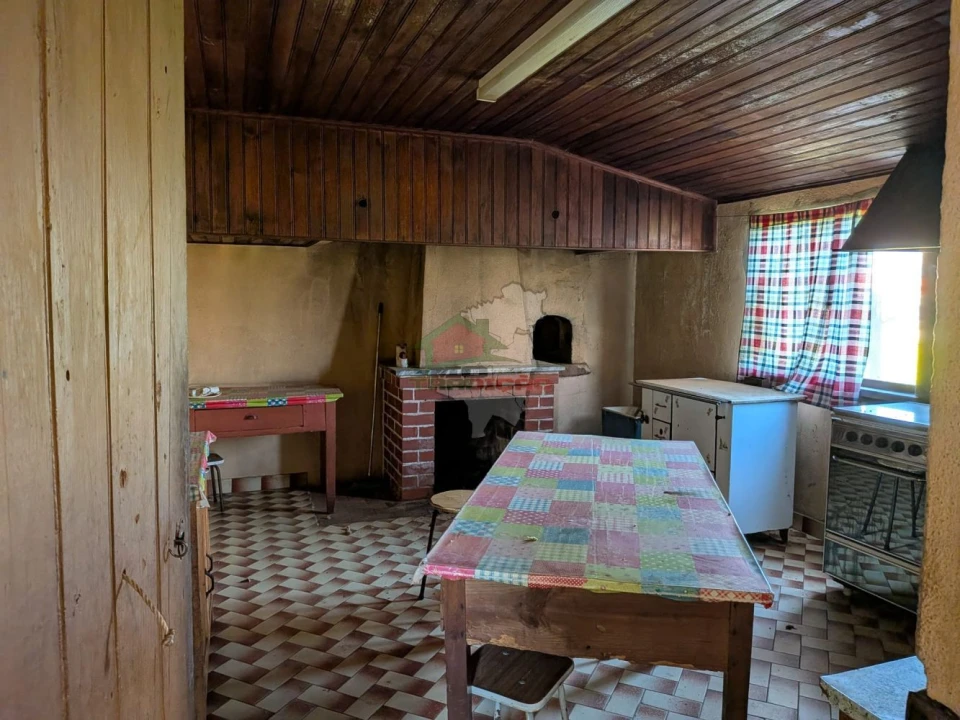 Moradia T5 para Venda em Cernache do Bonjardim, Nesperal e Palhais Foto 4