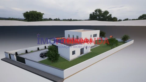 Moradia T4 para Venda em Caxarias