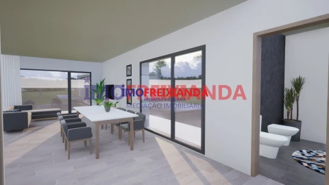 Moradia T4 para Venda em Caxarias