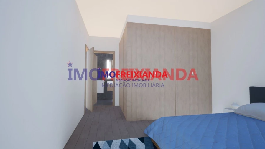 Moradia T4 para Venda em Caxarias Foto 7