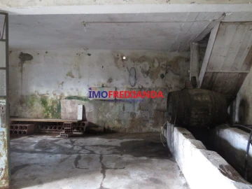 Moradia T2 para Venda em Rio de Couros e Casal dos Bernardos