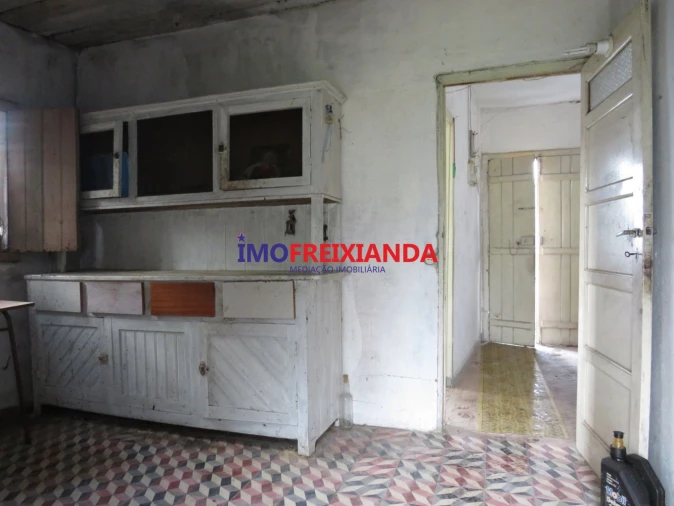 Moradia T2 para Venda em Rio de Couros e Casal dos Bernardos Foto 8