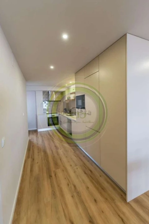 Apartamento T2 para Venda em Aver-O-Mar, Amorim e Terroso