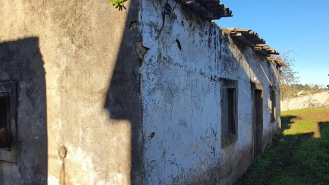 Moradia T0 para Venda em Areias e Pias