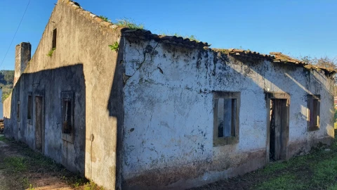 Moradia T0 para Venda em Areias e Pias