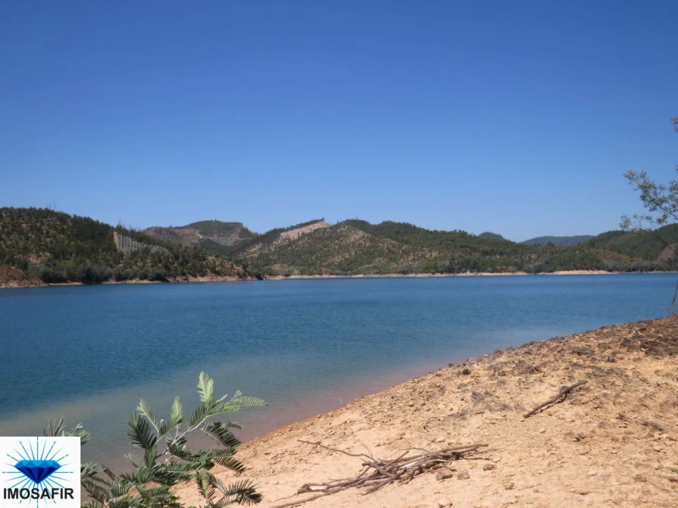 Moradia T4 para Venda em Ferreira do Zezere Foto 1