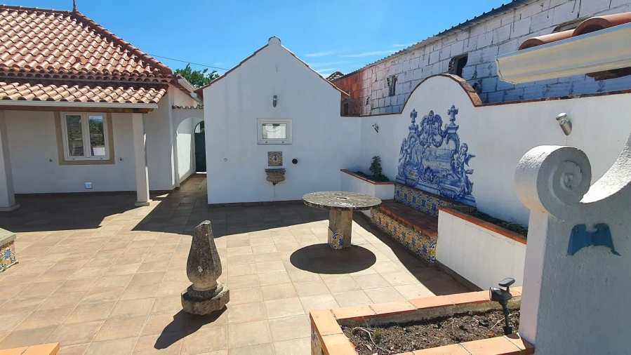 Moradia T6 para Venda em São João Baptista e Santa Maria dos Olivais Foto 8