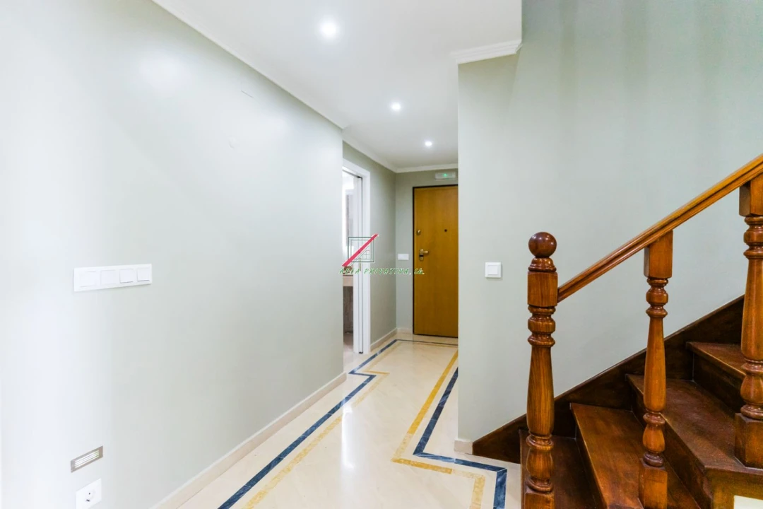 Apartamento T3 para Venda em Cascais e Estoril Foto 3