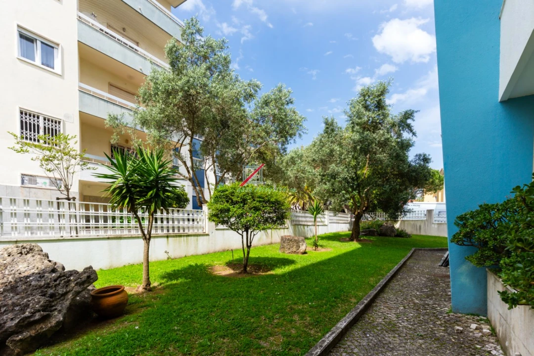 Apartamento T3 para Venda em Cascais e Estoril Foto 1