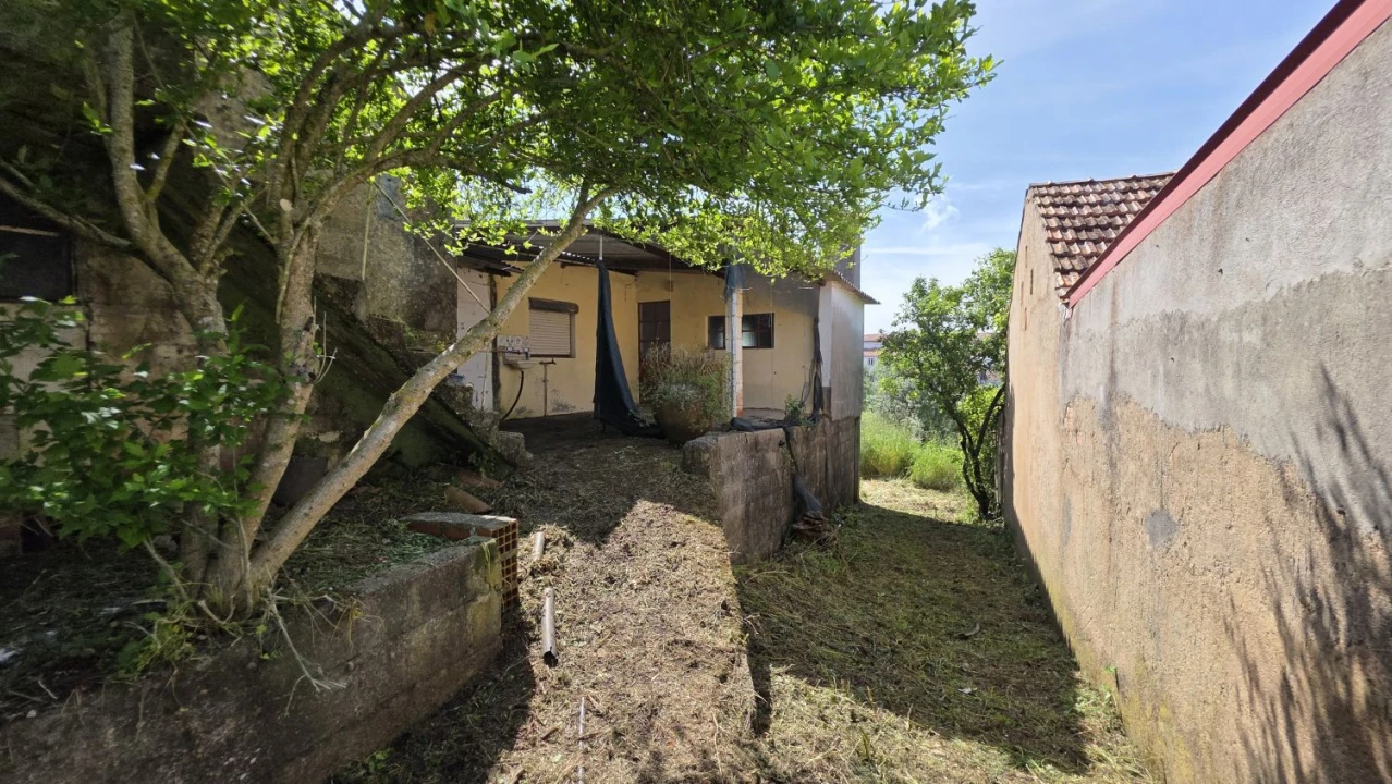 Moradia T2 para Venda em Areias e Pias Foto 2