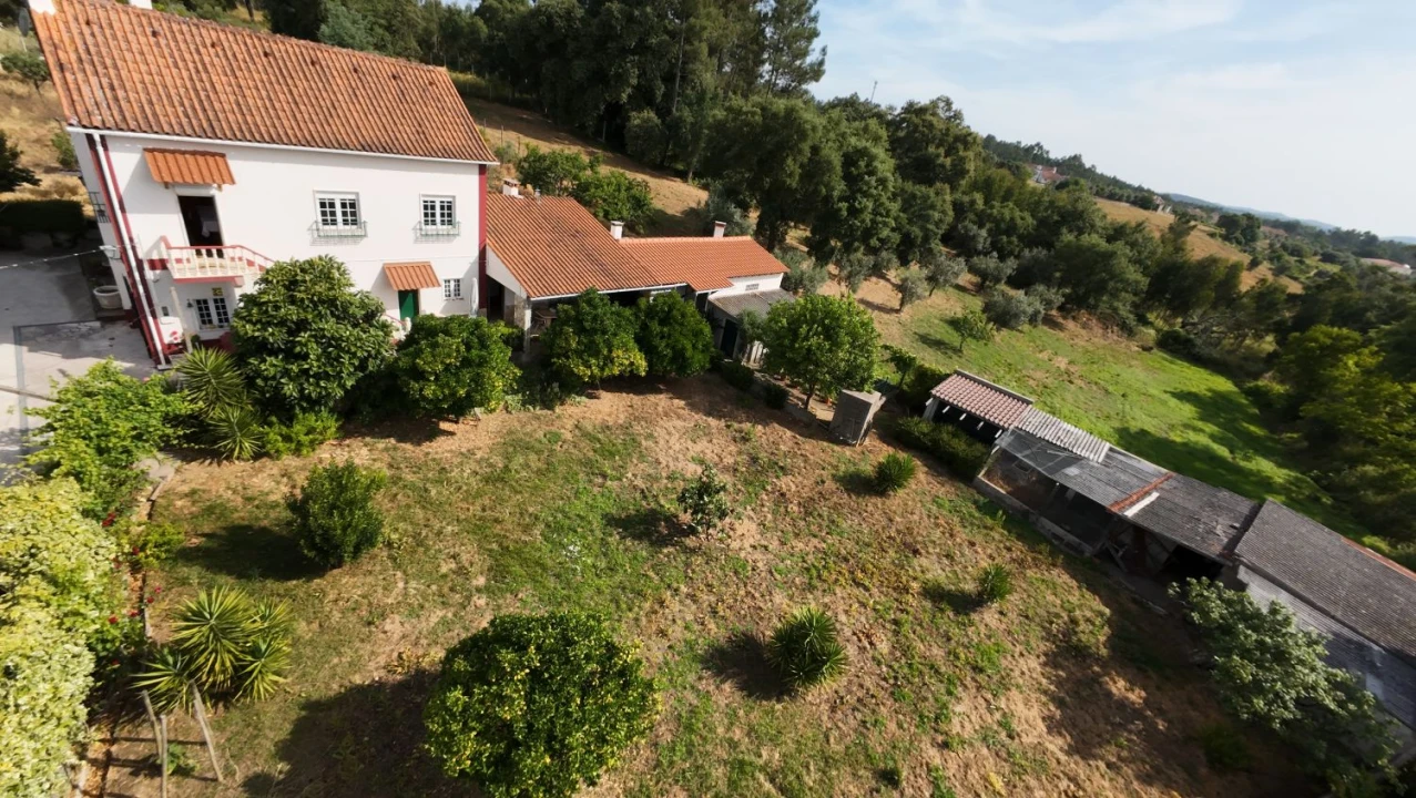 Moradia T4 para Venda em Olalhas Foto 9