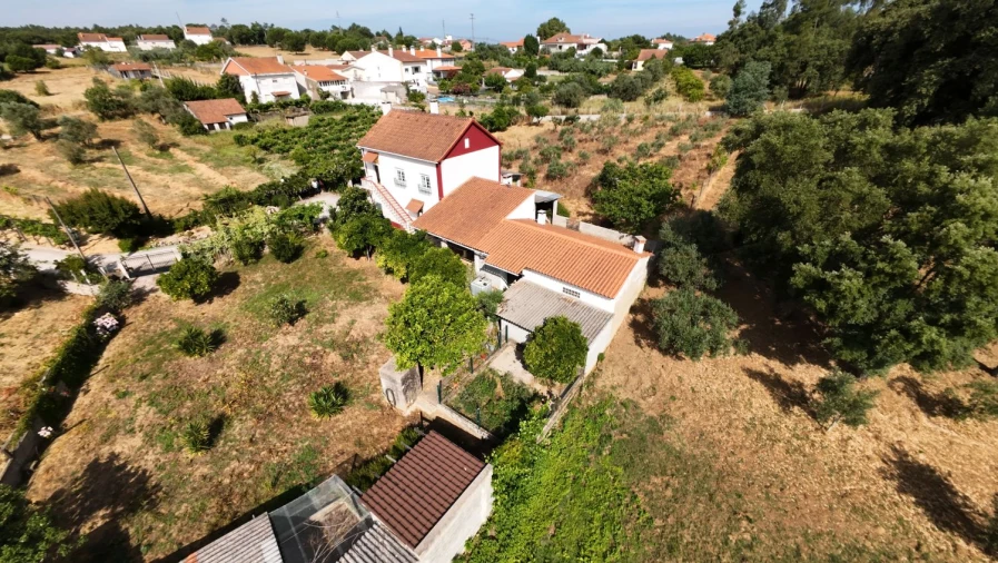 Moradia T4 para Venda em Olalhas Foto 5