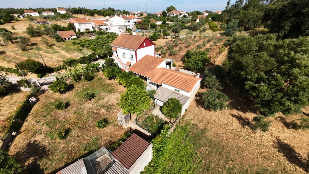 Moradia T4 para Venda em Olalhas Foto 5