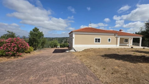 Moradia T3 para Venda em Martinchel