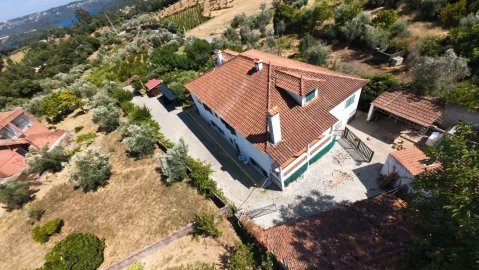 Moradia T7 para Venda em Serra e Junceira