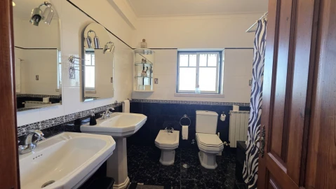 Moradia T7 para Venda em Serra e Junceira