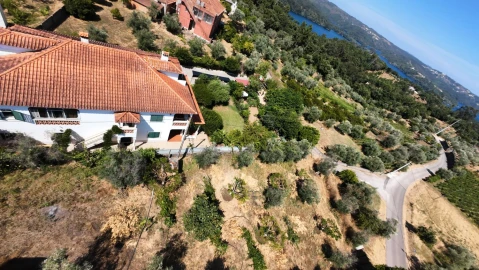 Moradia T7 para Venda em Serra e Junceira