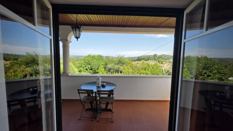 Moradia T7 para Venda em Serra e Junceira