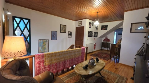 Moradia T7 para Venda em Serra e Junceira