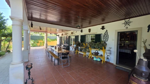 Moradia T7 para Venda em Serra e Junceira