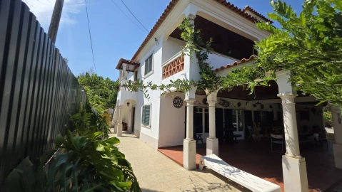 Moradia T7 para Venda em Serra e Junceira