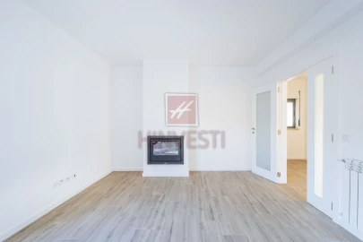 Moradia T4 para Venda em Monte Redondo e Carreira