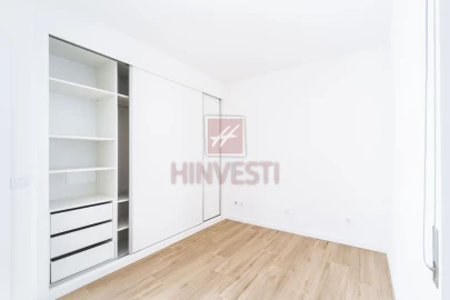 Moradia T4 para Venda em Monte Redondo e Carreira