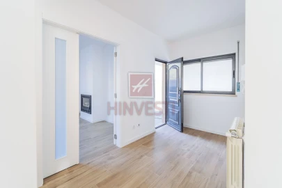 Moradia T4 para Venda em Monte Redondo e Carreira